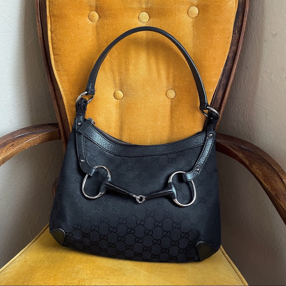 Authentic Gucci Horsebit GG Shoulder Bag!